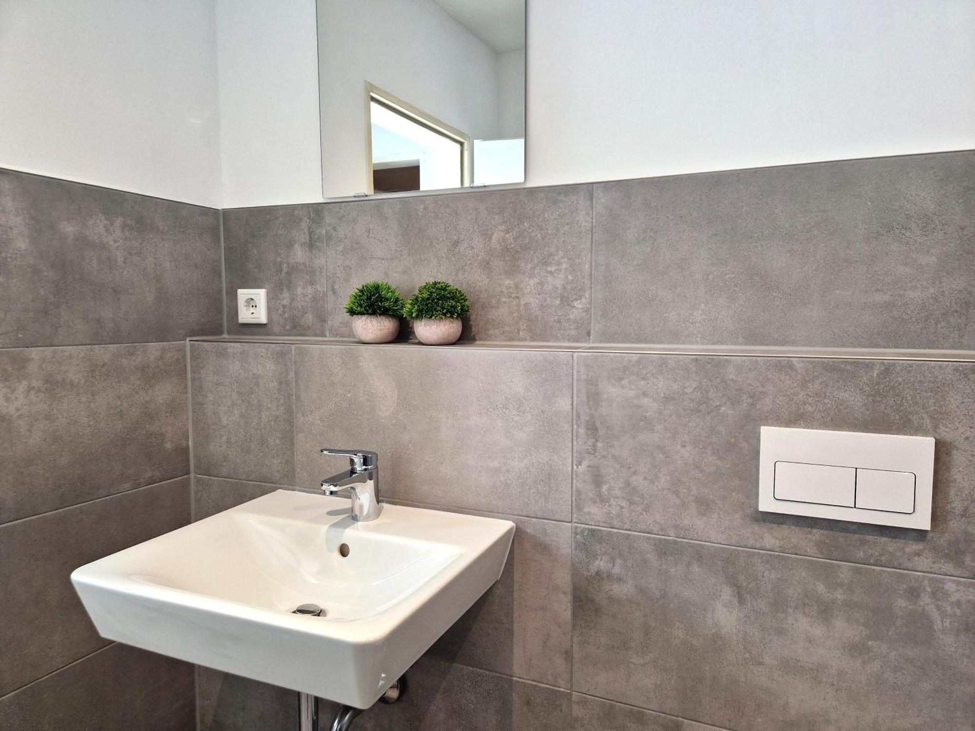 Meribu H1 Wohnung Fuer Monteure Und Arbeiter Gelsenkirchen Exterior photo